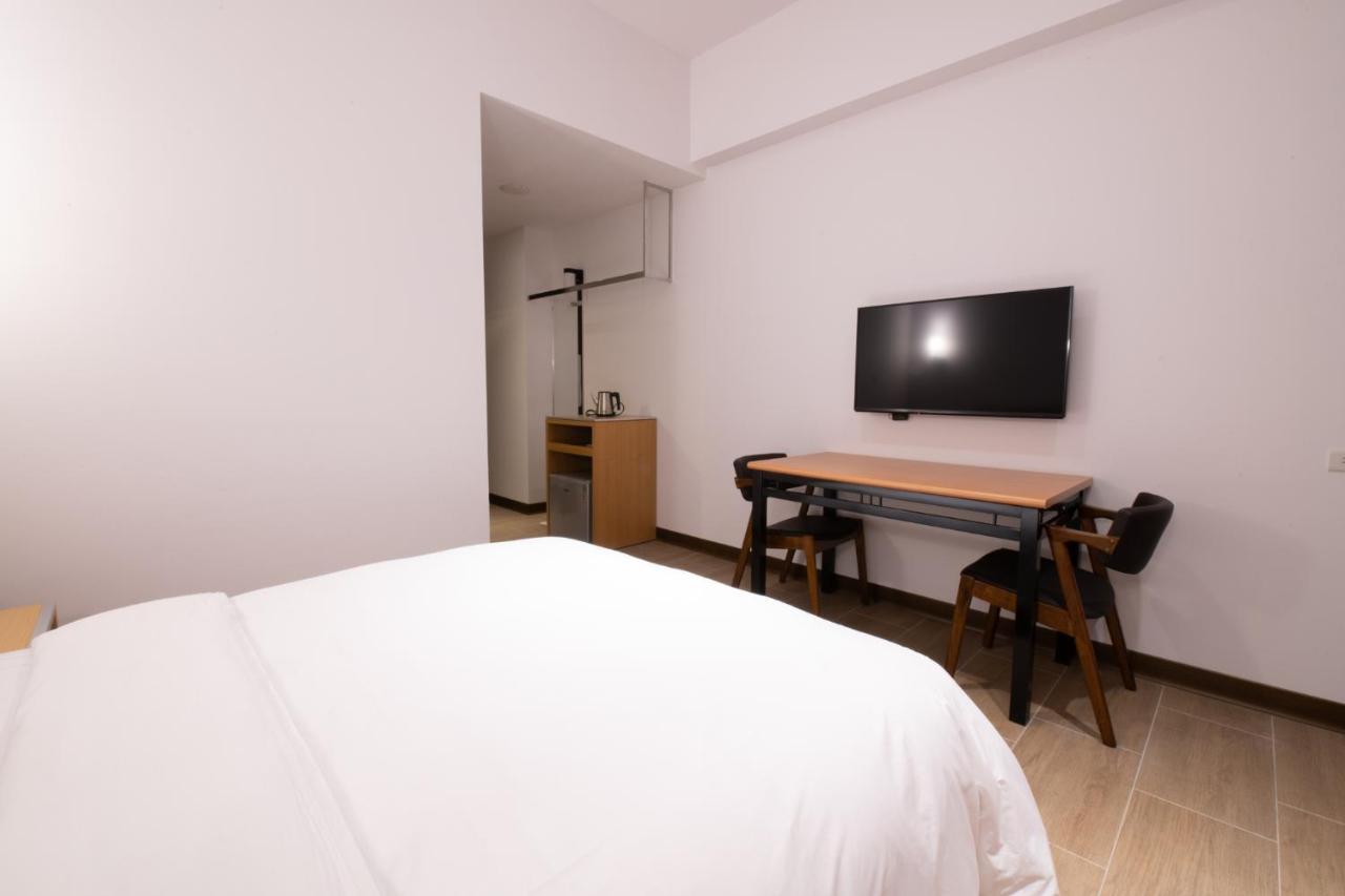 Liann Hotel Taichung Exterior foto